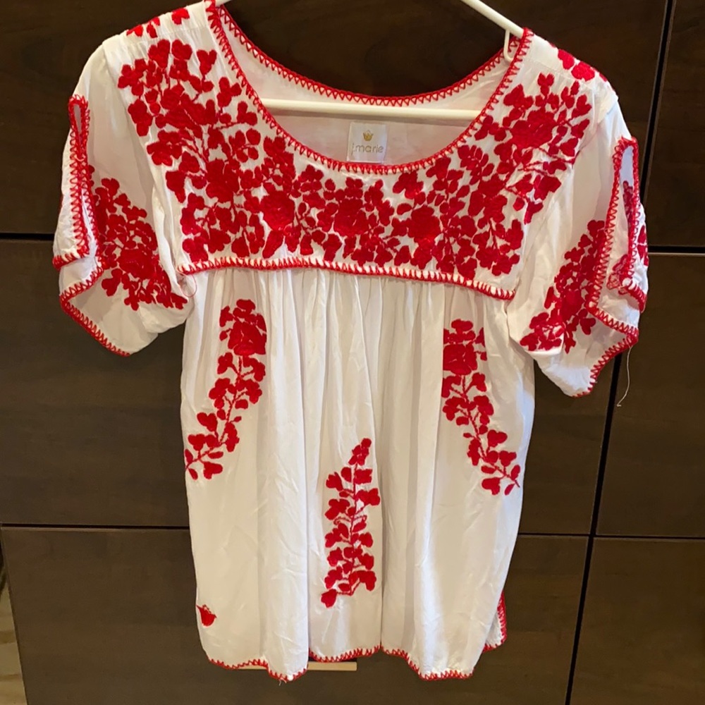 Vici collection embroidered top